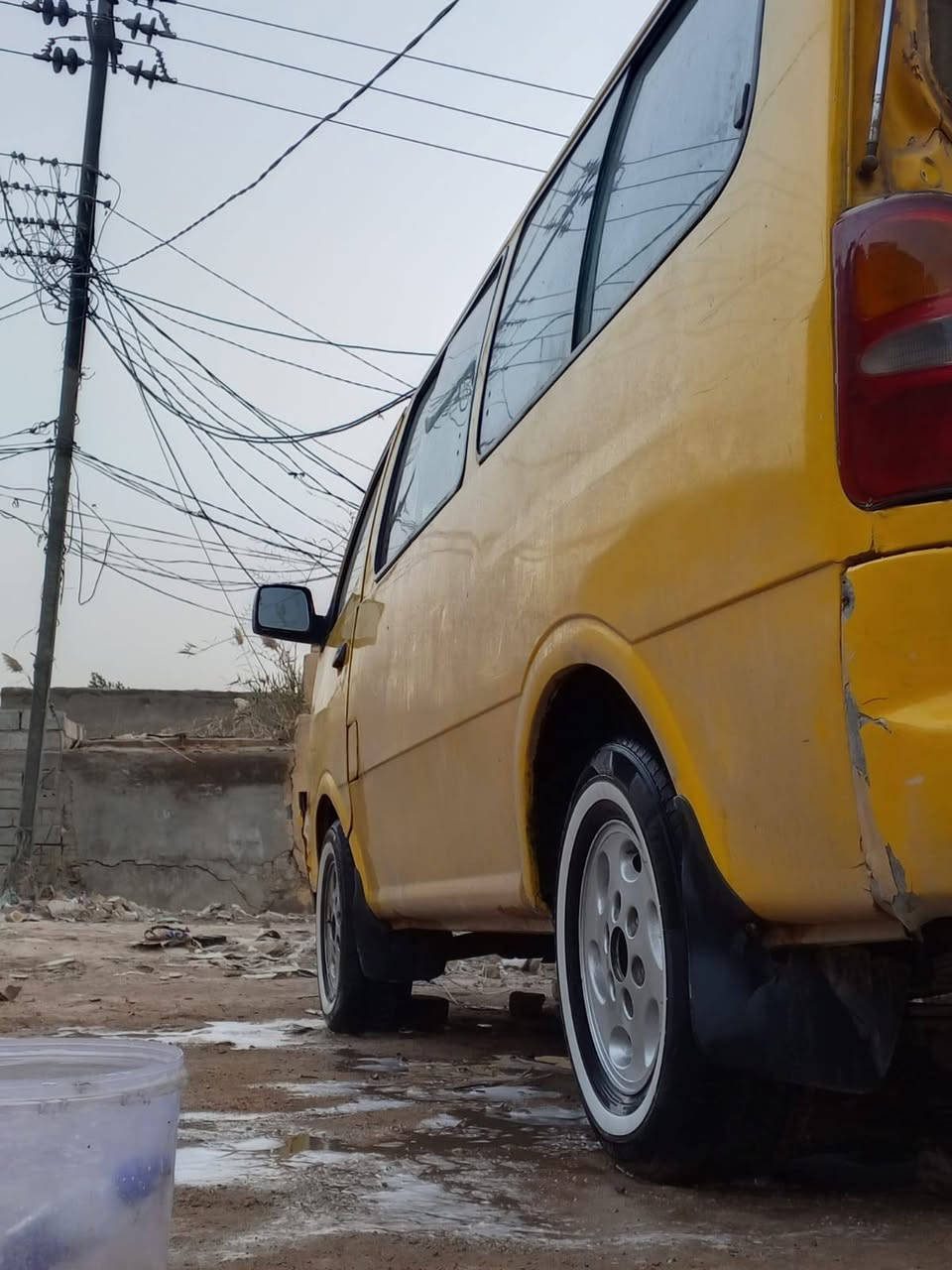 سلام عليكم بريجو موديل 96رقم بغداد مطلوبه غرامات 420 سنويه ساقطه هيه وصل خطه من 18 سيارة جاهزه صبغ عام تخم تاير مكينه وكير واكسن خير من الله باتري جديد عوزه شغلات دوشمه وكماليات مثل ما واضحه بصوره  الغرامات واسقاط السنويه ينقطعن من سعر سياره سعره 55وبيه مجال حك الجيه 
عنوانه النجف كوفه    لتواصل او الاتصال ***********
