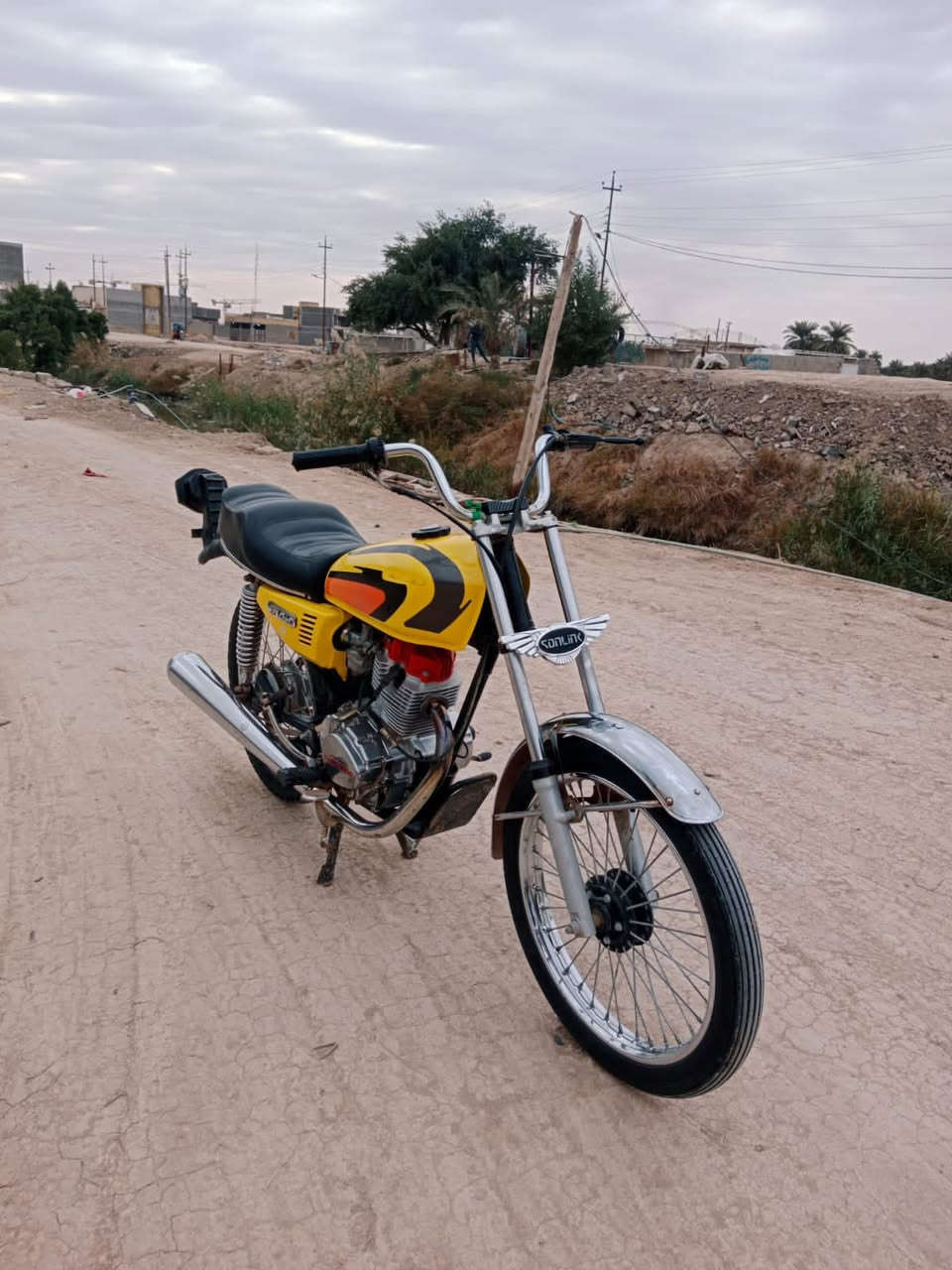 اسلام وعليكم دراجة تيربو الدراجة نضيفك ومكفولة المحرك صبانه ما محطوط علي السعر 700وبيها مجال المكان القرنة الشرش ***********
