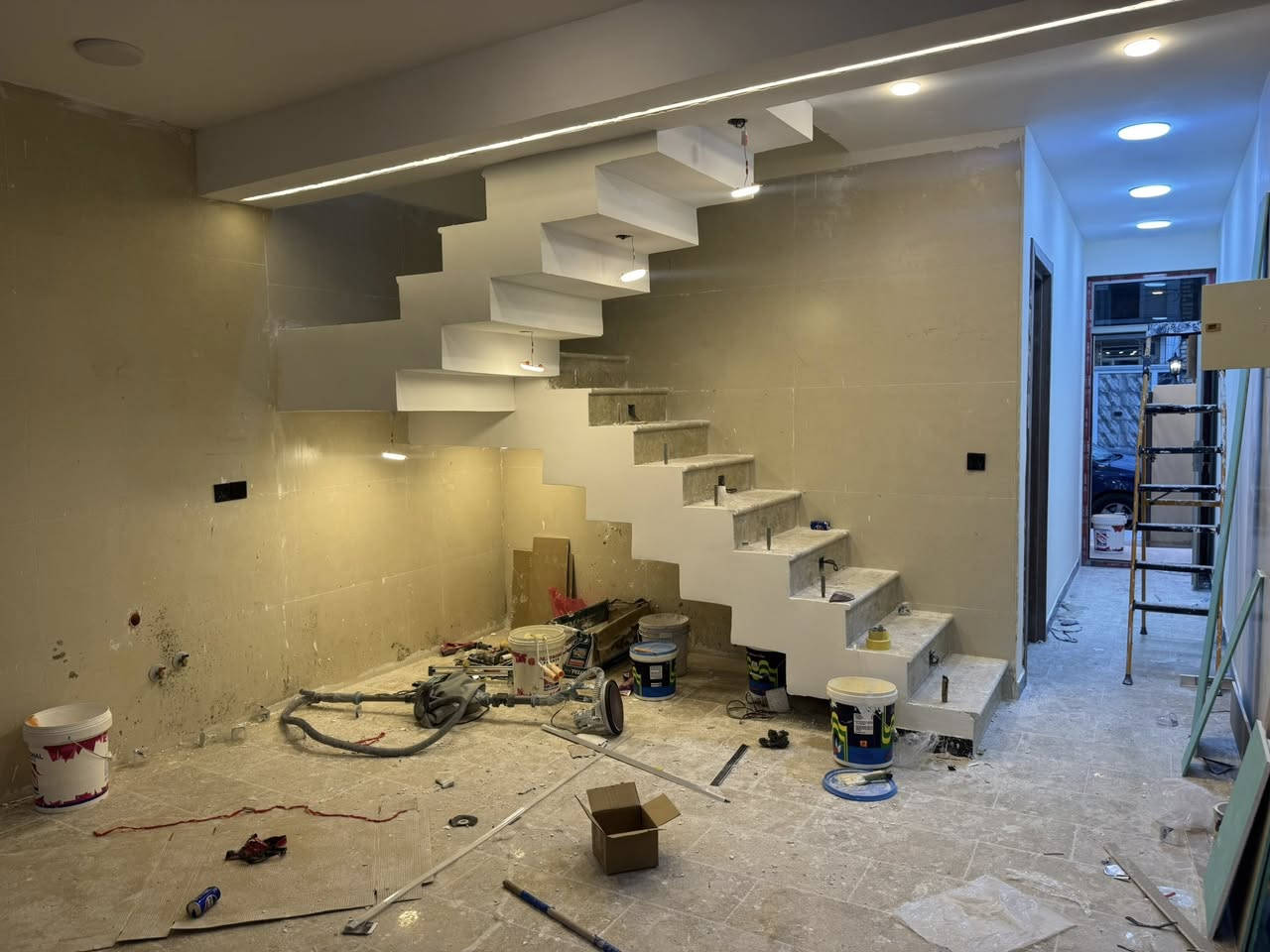 السلام عليكم 

دار 100 متر للبيع

‏حي الجهاد  (ديوان المخابرات خلف شارع 60)

بناء حديث 2026

‏يحتوي على صالة ومطبخ وخدمات  عدد2 

‏وغرف نوم عدد 5غرف 🛌 

‏للاستفسار الاتصال أو واتساب على  

‏***********
