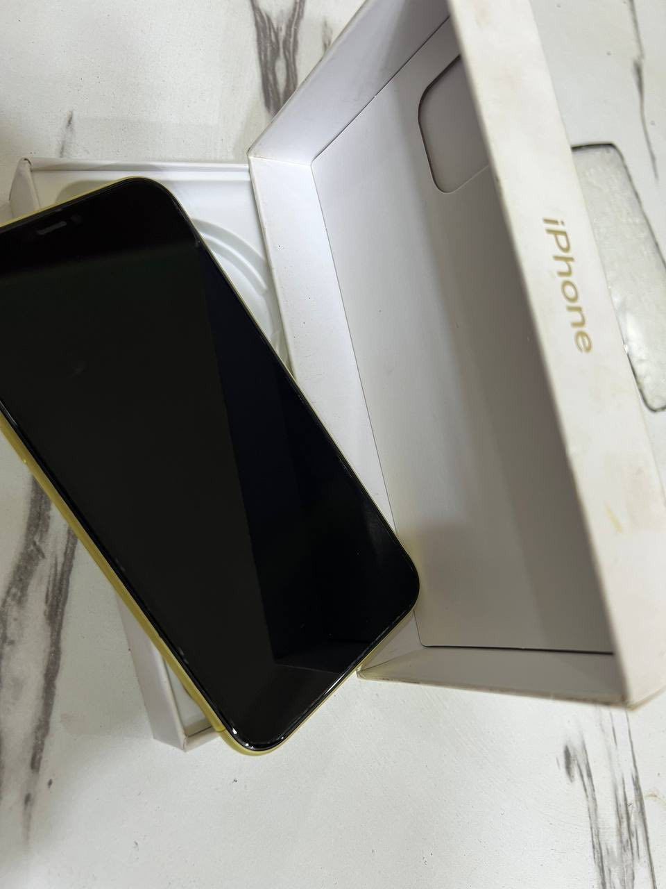 السلام عليكم أيفون 11 عادي نموذج M شرق اوسط ،نظيف ما مفتوح ولا مبدل بس شي بس ظهرة مكسور ويصلح ب25 ألف ، بطاريته 87 ذاكرته 128 ، غراضة فقط كارتونة السعر 250 وبي مجال
رقمي ***********
