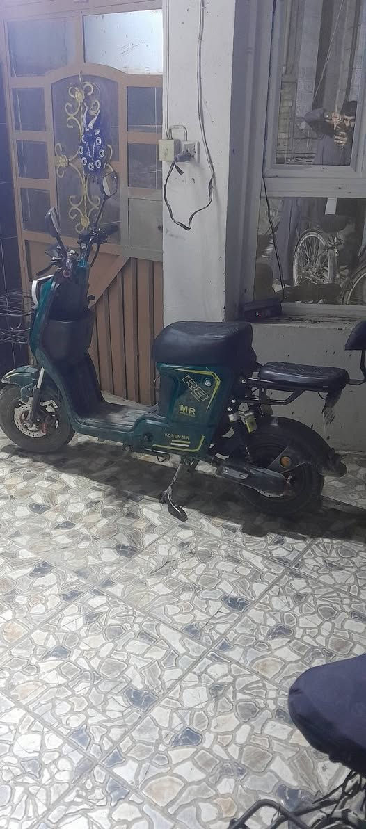 سلام عليكم اخوان 8R خمس ٥
بطريت بسكل شحن للبيع 
موديل٢٠٢٥ رقمي ***********
