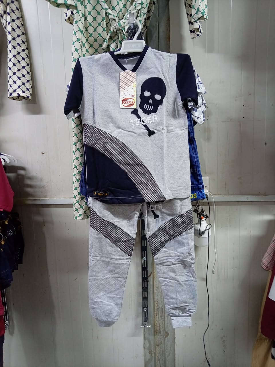 تراكات ولادي و شبابي صناعة تركية يلبس من ٦ سنوات لحد ١٨ سنه وبسعر ٥ آلاف فقط عنوان مجمع عامرية الفلوجة العيادات مقابل الاطفاء


**إذا كنت صاحب هذا الإعلان وتريد حذفه لأي سبب، رجاءا أرسل رسالة إلى الدعم الفني**