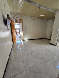 يوجد بيت البيع قريب على شارع على نازحين استفسار انتصل على رقم 07752003...