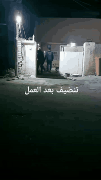 سلام عليكم
اني للباخ متفرغ حاليا 
في بغداد كادري جاهز 

التشميع خارجي 
تشميع داخلي 
جرارة 
تصفير مساطر 
واجهات 
طلس 
سقل 
التنظيف على العمل يوم بيومه دون اضرار الجار او صاحب العمل 
مبيت داخل العمل اختم وكون انيل رضا الله وصاحب العمل ثم الانسحاب من العمل بعد الختمام 
رقم الهاتف ***********  
واتساب ***********
