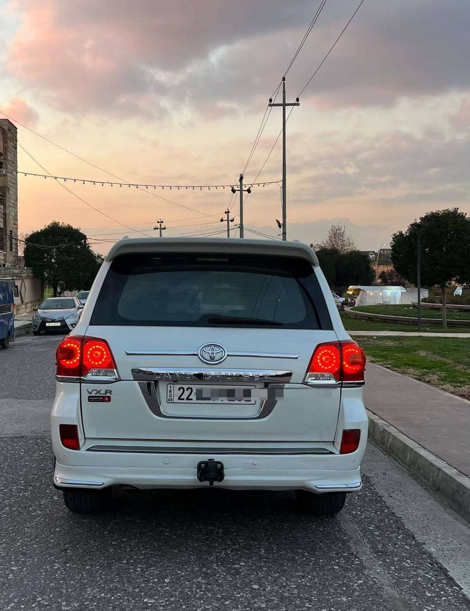 فول مواسفات بێ بۆیاخ 8پستن VxR مواسفات موهند 4جێ ساردە گوشین ساردوو گرم 3شاشە تلفۆنم *********** أربيل, العراق

