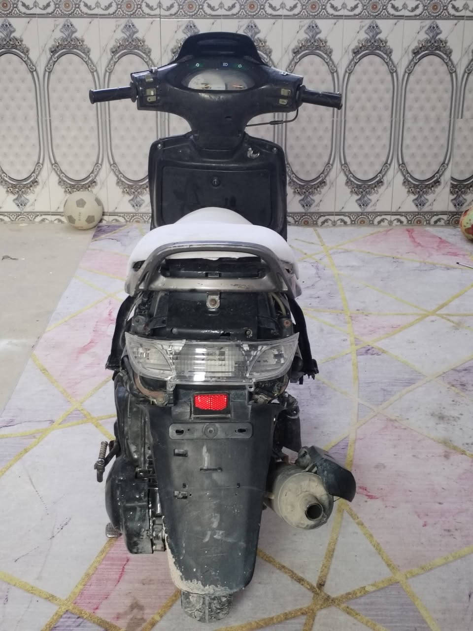 دراجة فراشة للبيع جاهزه بس كفرات نقص تشتغل سلف هندر للإتصال ***********
