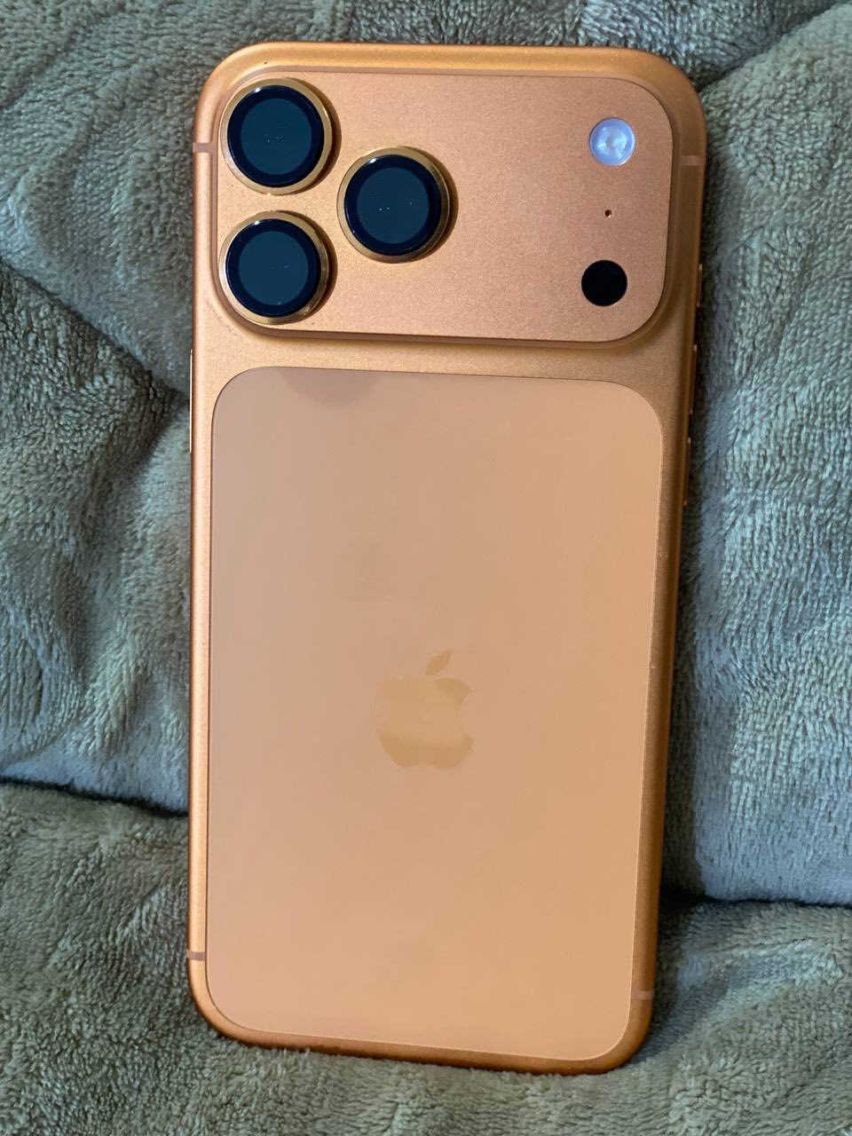 ايفون17 برو ماكس  حاله. حال جديد ذاكرة256 مكفول من اي سلغ شرق اوسط ضمان سنة جهاز صار شهر عندي بطارية 100   ويا كافة ملحقات لواصق حماية شاشه وعدسات وكفر حمايه وشحانة وتوصاله من انكر اصليات سعر جهاز 2000 مليونين قفل  مكان كربلاء/طوريج  تواصل خاص او ***********
