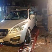 ليفان كير عادي موديل 2016 مكفوله من الضربه وصبغ جاهزه بدون نواقص عارضه...