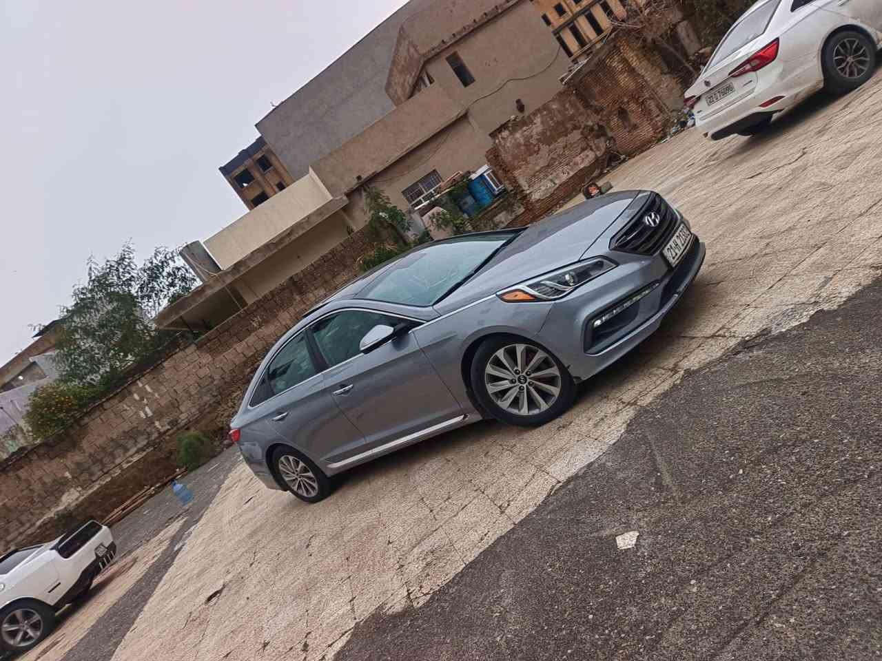 السلام عليكم سوناتا للبيع موديل 2016 وارد أمريكي فول مواصفات واحد ع واحد بني رامه رقم سليمانيه نكليزي تريد مداور تريد وكاله اني حاضر سياره جاهزه ضرر 3 قطع بدون دواخل شرط
السعر 117 بيها مجال 
الاستفسار ***********
***********
