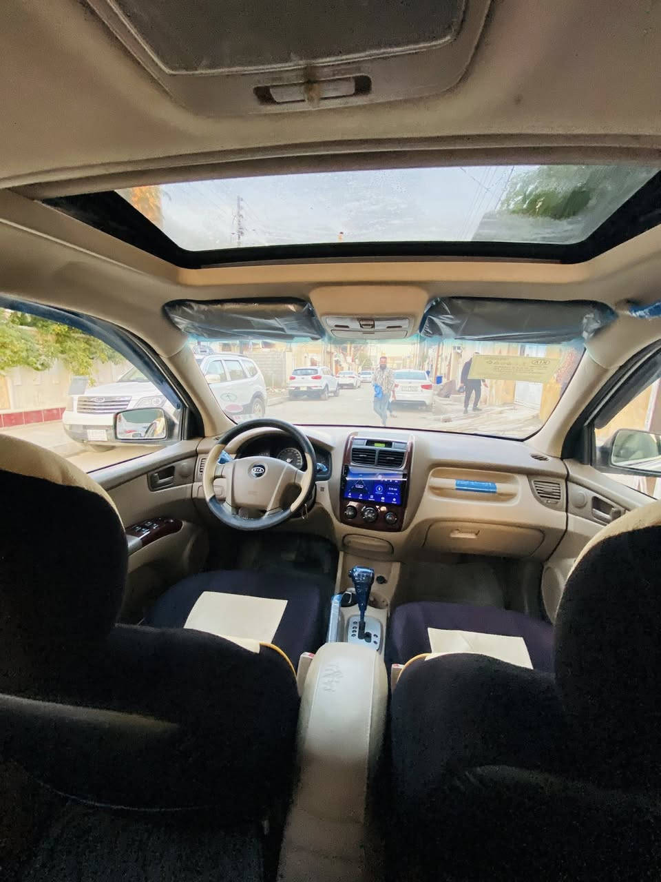 السلام عليكم
كيا سبورتج 

السياره كفاله عامه

موديل 2010 (خليجة )

رقم شمالي اربيل 

مكينه 2000 

فتحه سقف 

شاشه كامره 

الداخل بيجي مطعم بصاج 

مكان سياره ديالى 

السعر 129 وبيا مجال 

***********
