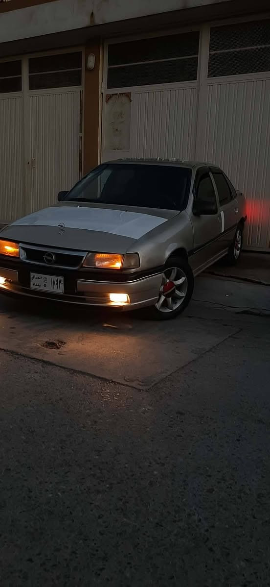 ئۆپڵ ڤیکترا 
مۆدیل 1992
علوجە
مەکینە 20 گێڕحادی 
گێرو مەکینە بەشەرت.
گۆڕینەوەش دەکەم لەسەڕ دڵ گرتن
بەشەرتی خایس و موس و بڕاوە
کارەبایی کامل مەزبووت سەیارەکە زۆر جوان ماوەتەوە
چوار تایەو ویلی بیکاشۆی لۆکی لەسەرە.
لایت و گەرمی و فلجه و تەنزیل مەزبووت.

شوین.. حاجیاوا
سحر..18و مەجال
ژ.م ..*********** رانية, السليمانية
