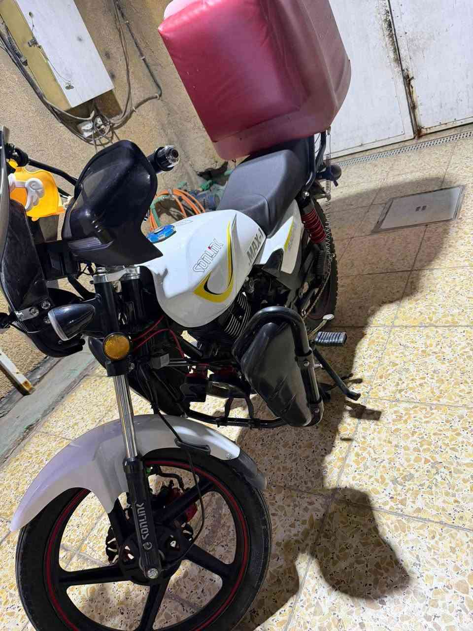 سلام وعليكم دراجة سولنك ماكس 1    5 كير دراجة نضيفه موديل 2025 ماشية قليل كلش دراجة مكينة لا تبخير لا تنقيص خير من الله تجي تفحص واتشوف بيه نواقص بصيطه سعره 900 الف وبية مجال رقمي *********** رصيد فقط
*********** واتساب
