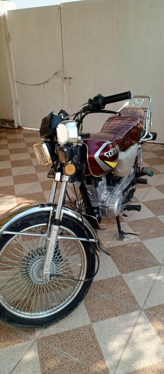 سلام عليكم 
تايكر موديل  ٢٣ 
السعر ٦٠٠
عنوان ام العضام


**إذا كنت صاحب هذا الإعلان وتريد حذفه لأي سبب، رجاءا أرسل رسالة إلى الدعم الفني**