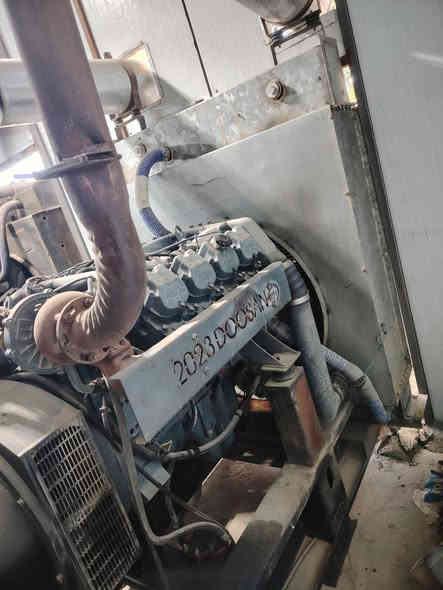 السلام عليكم. متاح
مولد دايو دوزان 8 توليد 350 كيفي 
مولد كلش نضيفه شرط الحمل 900 مرتاحه ***********
***********
