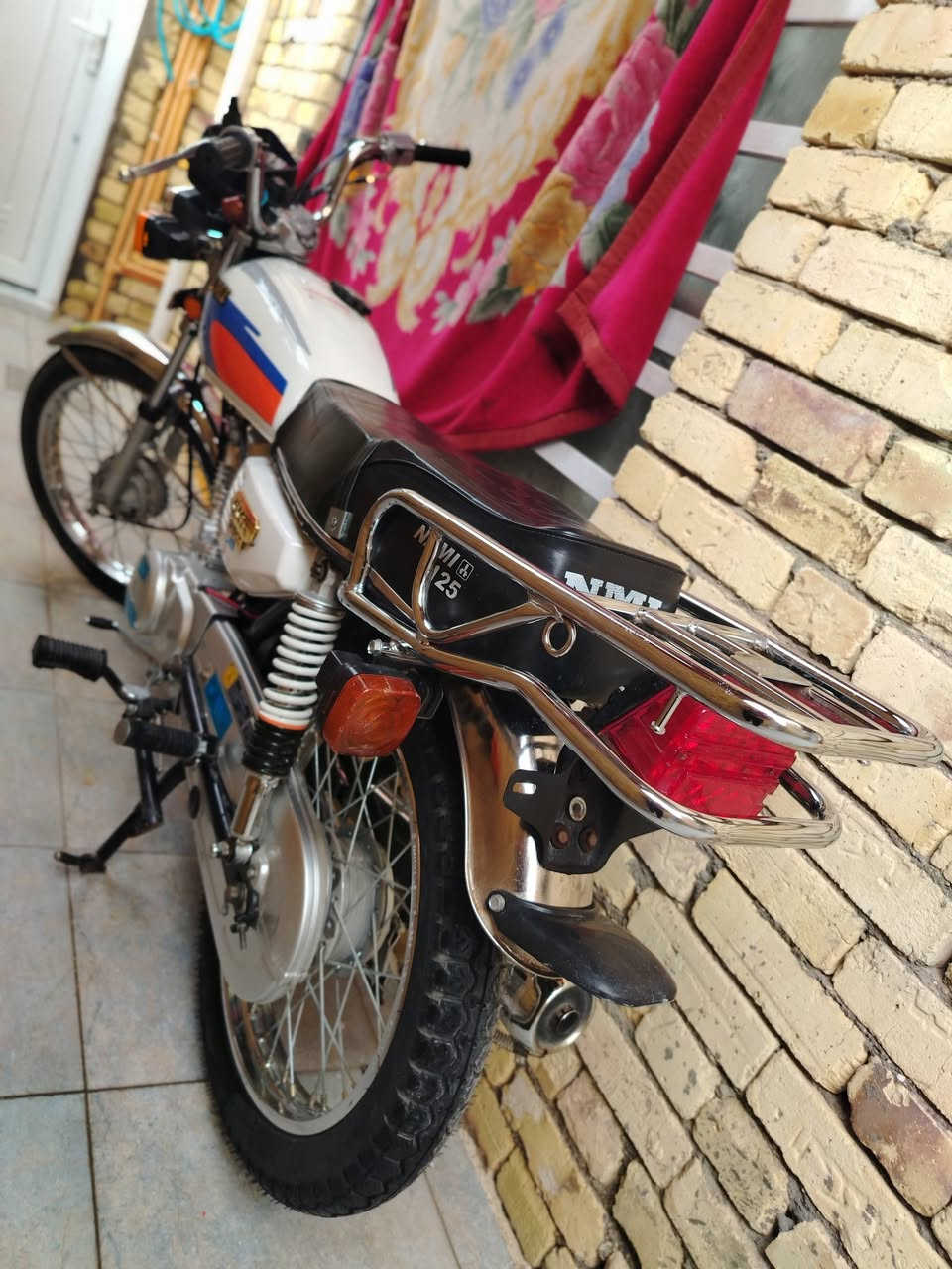 سلام عليكم للبيع شلامجه اصلي تعمير اوراقها بجيس دراجه كلها بجيس


**إذا كنت صاحب هذا الإعلان وتريد حذفه لأي سبب، رجاءا أرسل رسالة إلى الدعم الفني**