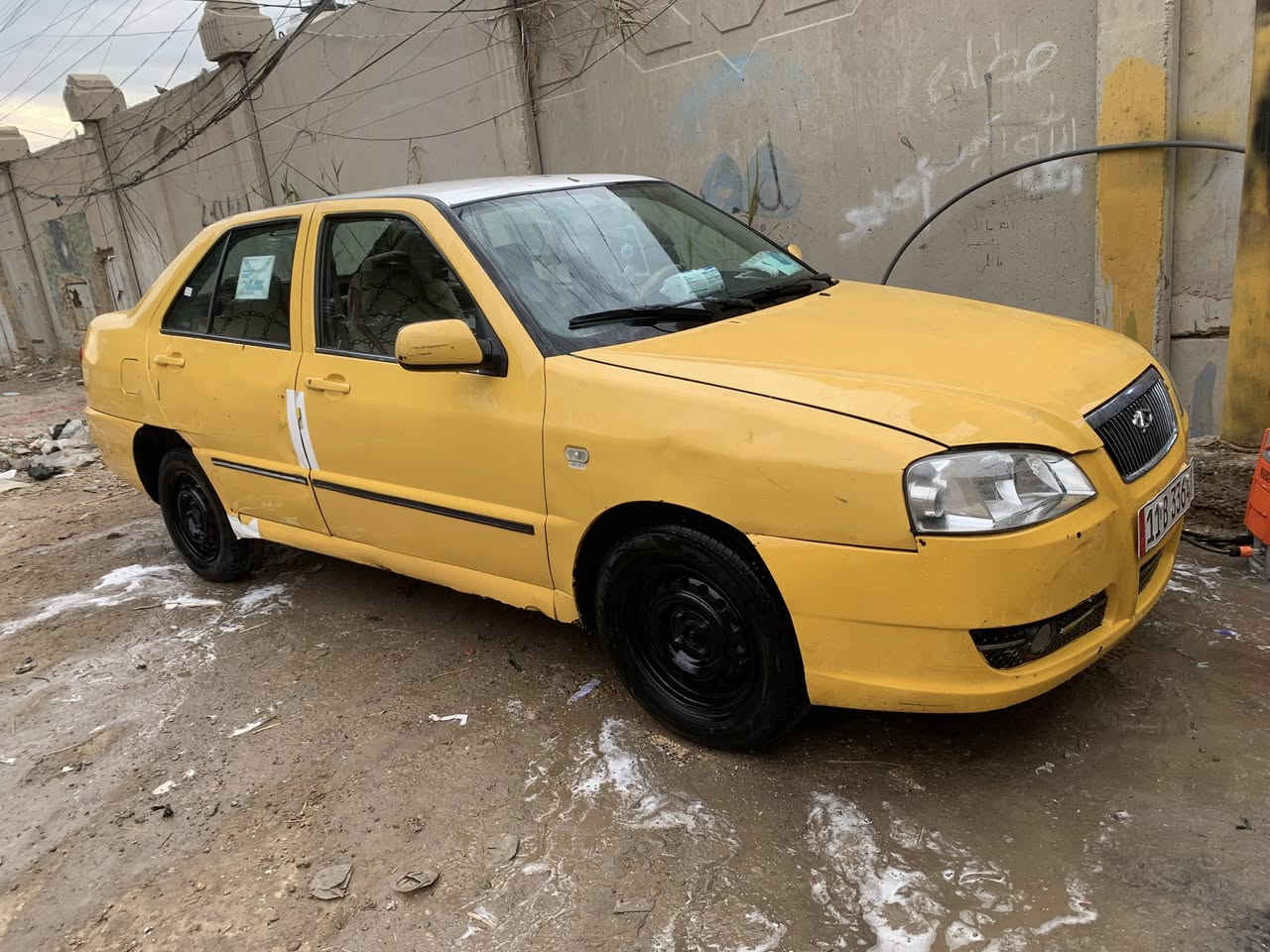 السلام عليكم شيري كوين موديل 2011 مكينه كير جدد مكفوله من ضربه وصبغ وتبديل ماعدا الباب الخلف العبري بي طخه سياره ترايك وين ميعجبك مصفره هيئه وغرامات رقم انكليزي باسمي السعر ٢٧ وبيها مجال حك الجيه مكاني بغداد الدولعي ارقام ***********.    ***********
