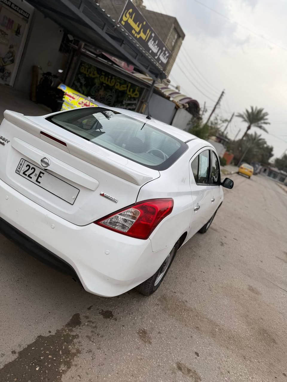 سلام عليكم نيسان صني هندي بليته زركه موديل 2020 باسمي  رقم اربيل هزه 2026 شهر 10 كفاله عامه بدون صبغ بدون حادث سياره من الشركه علا ايدي كلش جديده كير مكينه كفاله علا وضع الشركه ماشيه 57 الف تدفئه تبريد شاشه كامره دواره  حساس خلفي لايت زينون جامتين كهرباء دوشمه للكشنات سياره علا وضع الشركه اي نقص مابيه تايرات نضافتهن 70% سبير السياره منازل ابد مكان سياره بغداد الدوره سعر 113$ رقمي ***********
