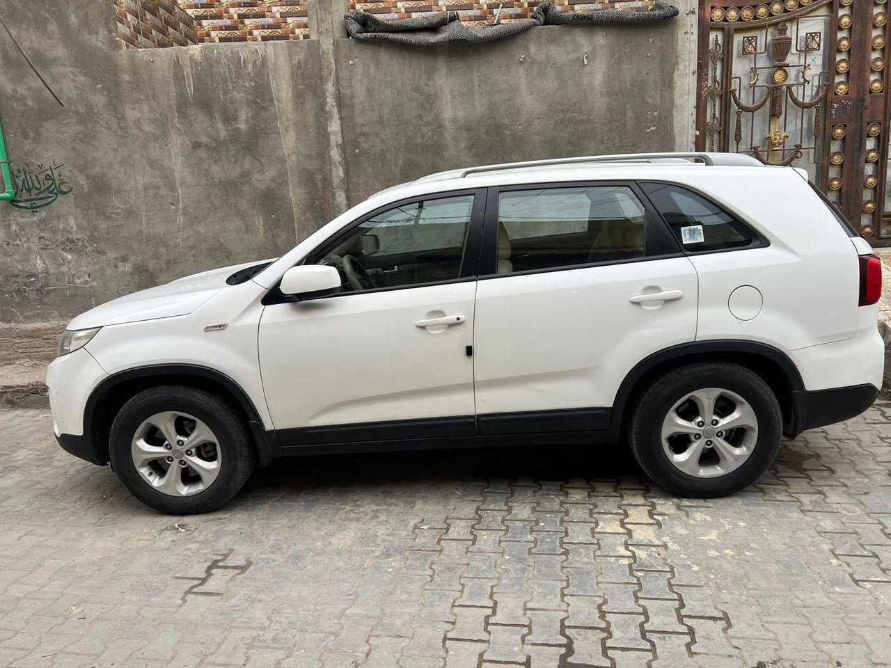 سلام عليكم سورنتو 2014 للبيع رقم اربيل سنويه مخلصه  كفاله عامه غير شبر بارد باب السايق سعر 155$ وبيها مجال قليل حك الجيه ***********
