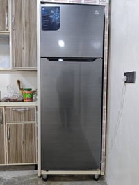 ثلاجة جديد مستخدم 3 شهر عنوان حرية 07701343161