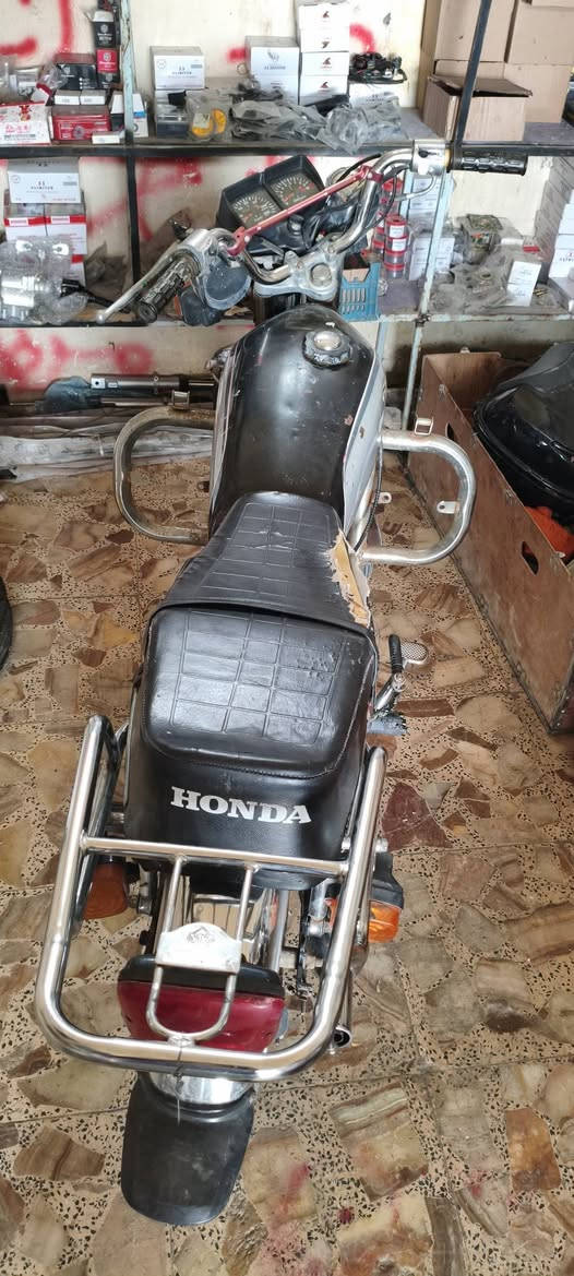 دراجه 15اوراق اصولي محرك خير من الله ارشه للبيع سعر 475وبيه مجال *********** واسط الكوت
