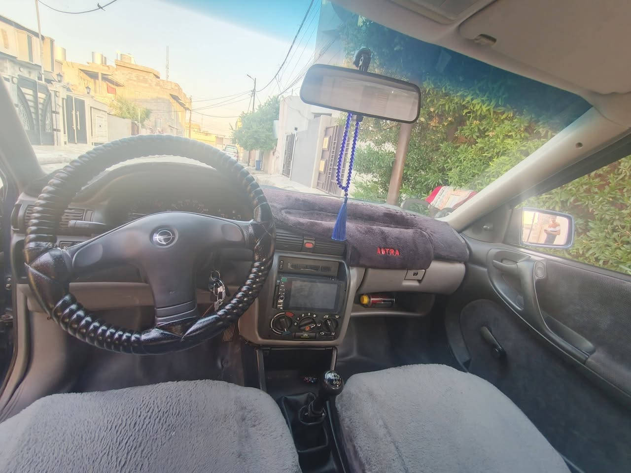 استرا 18 للبيع او ومروس عل حسب سيارة جاهزه كير محرك شرط. انا شرعي صبغ دواير  مكان حي  صدام 
***********
***********.    سعر((45))
