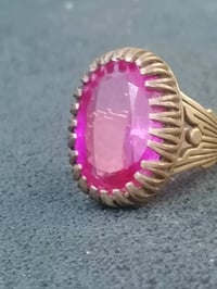 ثلاث محابس • ياقوت باريسي • قالب نحاس