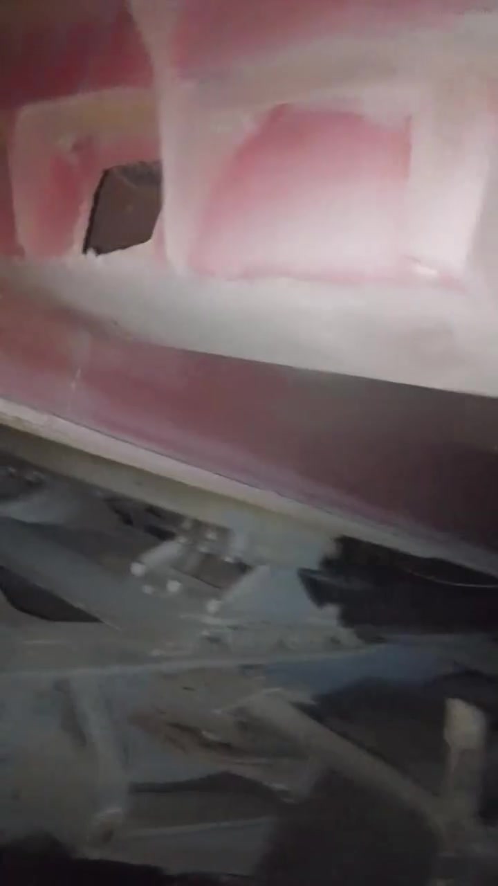 سلام عليكم عندي عربانه للبيع طول 12و60 المشتري يتصل على هذا رقم ***********
