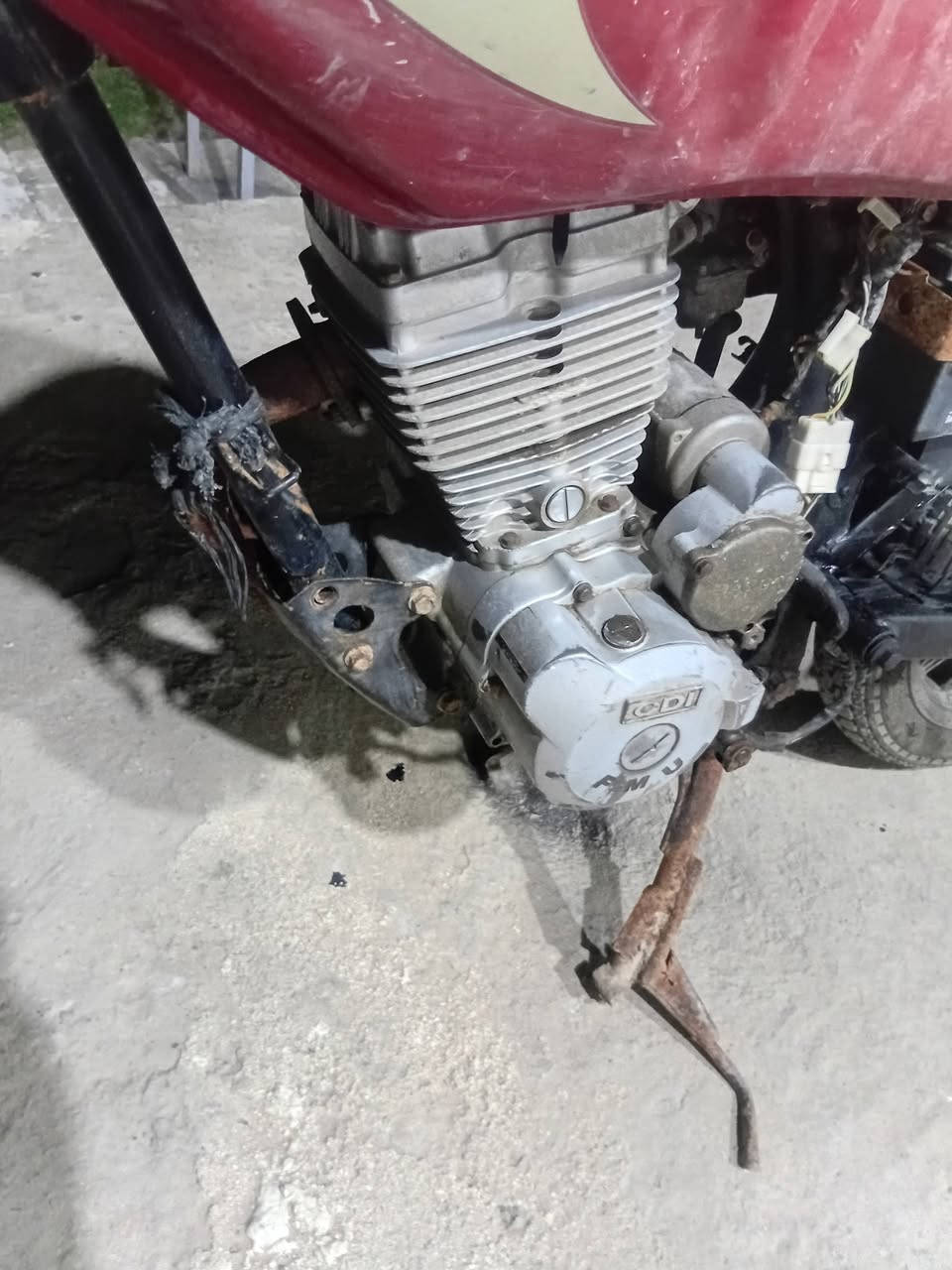 دايوان اوراق محرك شغال موديل ١٩ ١٧٥ بيه مجال قليل شراي يتصل ***********
