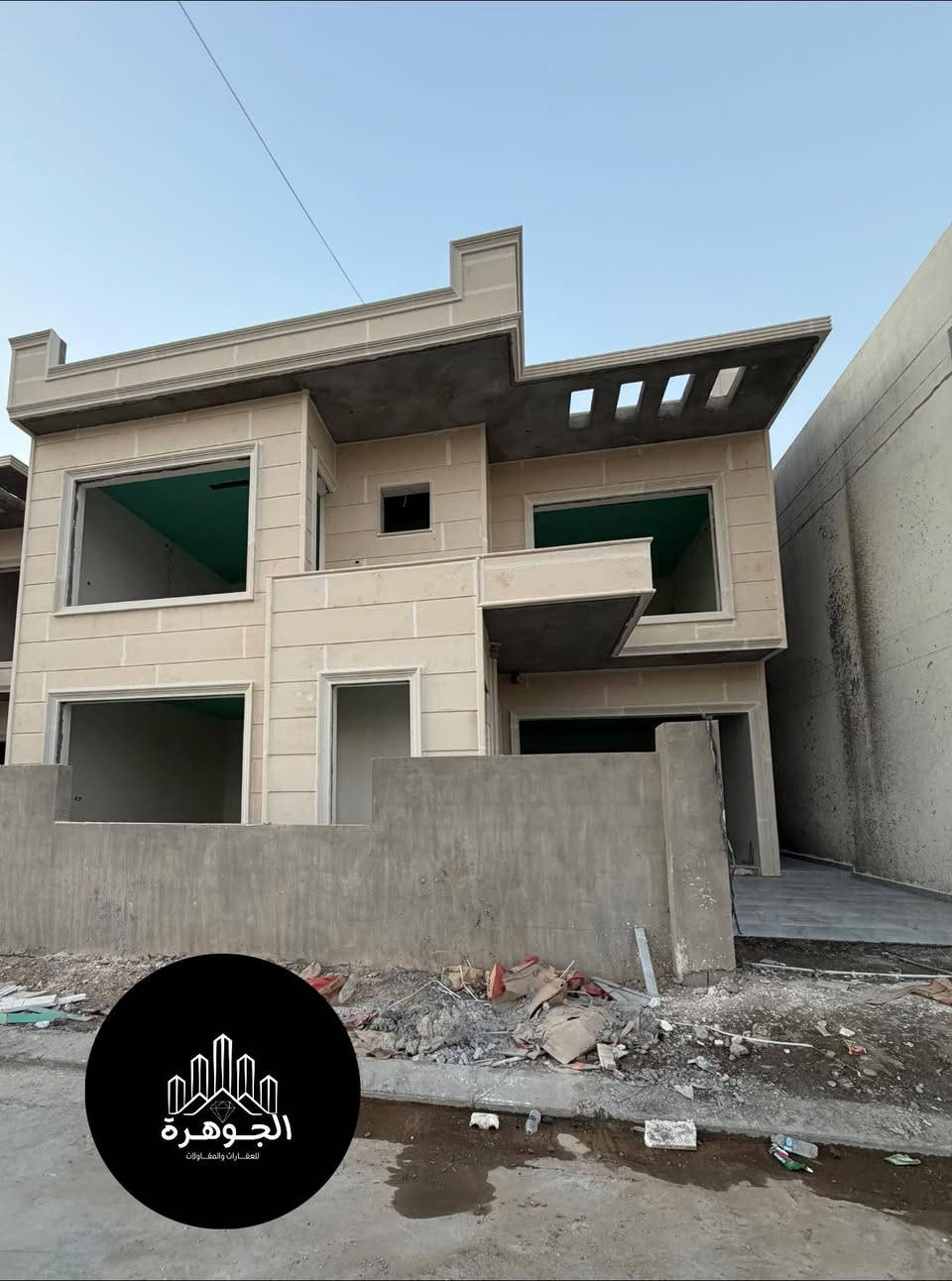 للبيع دار ملكي بمواصفات VlP فول #الموقع مميز جداً حي عدن #مساحة 300 متر #امام حديقة عامة 

#يسلم الدار zero مفتاح خلال مده قليله ان شاء الله 

#الدار  يحتوي  طابق الاول  على 2 غرف نوم سويت وهول كبير ومطبخ حار وبارد  وستقبال كبير  ومجمع صحيات  مع كراج سيارة  وحديقة 
#طابق الثاني 3 غرف نوم سويت مع هول كبير 

#طابو ملك صرف بأسم شخص واحد

#المساحة :300 متر    #واجهة 15 متر 

#الموقع :- مميز جداً  كركوك _ حي عدن  

————————————————— 

الفرص مثل هاي ما تنتظر… احجز عقارك  اليوم وخلي حلمك يصير واقع!
📞 تواصل ويانه على الأرقام التاليه 
***********
 
او يمكنكم مراسله الصفحه  

—————————————————————————— 
 بأمكانكم عرض عقارتكم لدينا سواء كانت #بيــع أو #إيجــار أو #أستثـمار ‌‎زبائننا الكرام بِكُم نَرتقي ونَتشرف بزيارتِكم ونَفتخر بخِدمتِكم 

شركة الجوهرة  للاستثمار والتطوير العقاري معكم نحو الأفضل للإستفساريمكنكم مراسلة الصفحة اوالاتصال بالأرقام التاليه 
***********

عنوان الشركة 

 ( كركوك حي عدن مجاور الجنسيه الجديده  عمارة البحرين )
