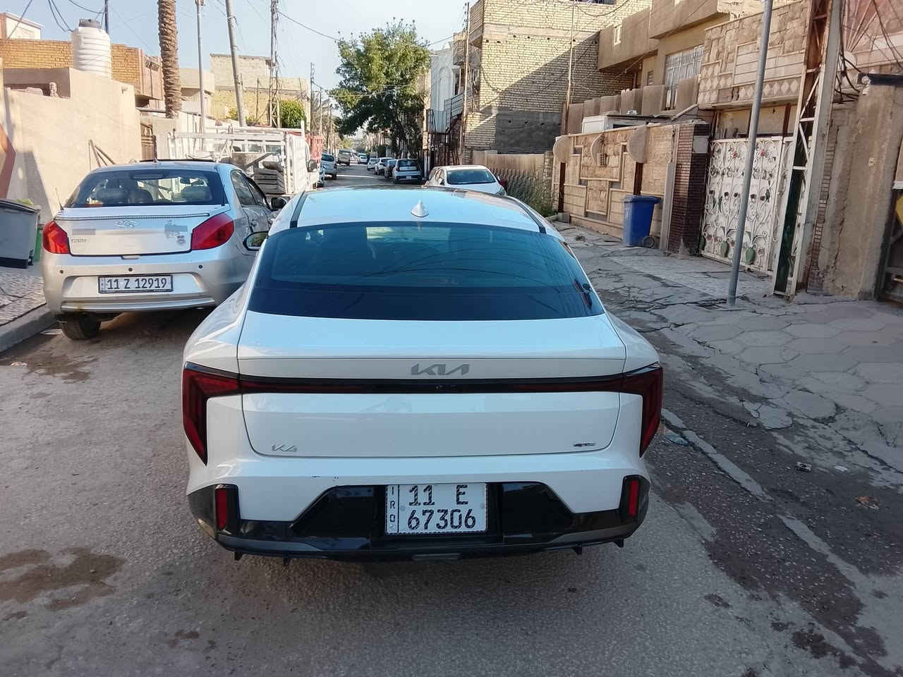 K4
كيا فور وارد أمريكي موديل 2025  دخول جديد محرك 2000 دوش ماشيه26 موصفات فول 1/1 بصمه وبنرامه وكراسي تدفى خزن ترحيب أبواب ترايش نيكل ومرايات نيكل داخل ابيض واسودّ جلد شاشه متصله  رادارات امامي وخلفي وبل مري مانع انصدام توقف ذاتي تشغيل عن بعد فول حادثه كما موضح بل صور بنيد وخشم جاملغات  بارد بلباب بدون دواخل وبدون ايرباك بدون شواصي

السعر183$بيها مجال قليل 
السياره مكانها بغداد الدوره 
***********
