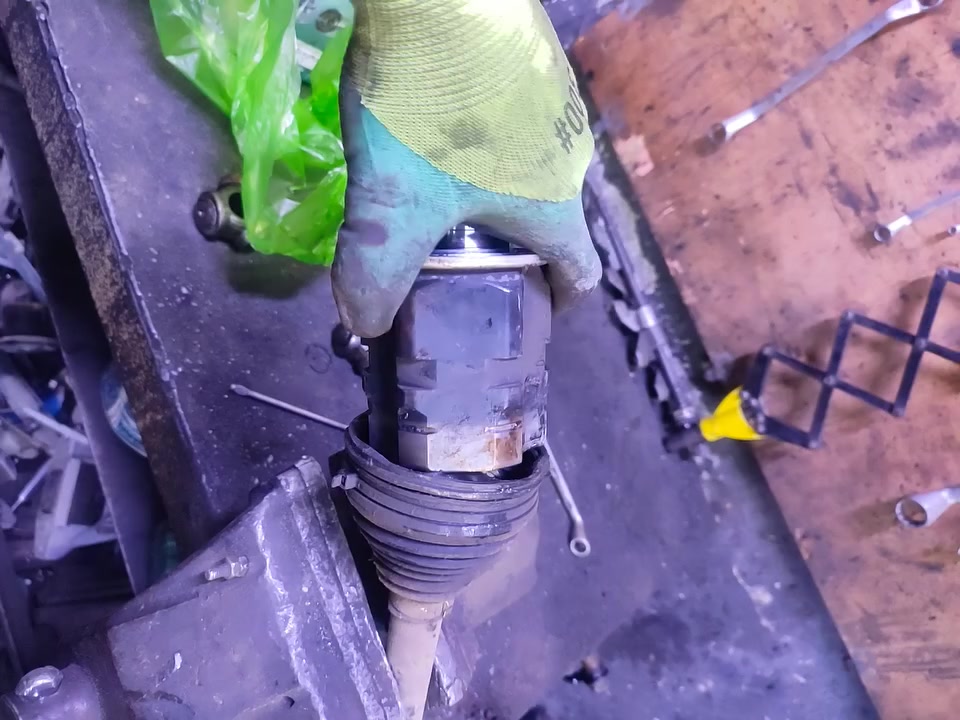 #كورلا 2024 
خطارنه اليوم من محافظة الرمادي  الحبيبه كل خطوه بالف هلا 
سياره بيه طبه قويه أو رجفه من 40 إلى 80 بعد الفحص تبين  الدرايم شفتات داخلي جهه يسري تالف  تم الاستبدال ورجعت السياره طبيعيه ١٠٠٪؜
#العنوان صناعة البياع الشارع الرابع مجاور مطعم ابو ايهاب 
#للأستفسار *********** علي الحداد
