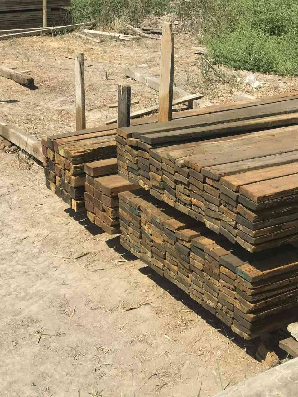 قالب خشب للبيع العدد 4مكاعب نضيف حيل 
العنوان بابل. السعر مناسب  
‏‪***********‬‏    //    ‏‪***********
