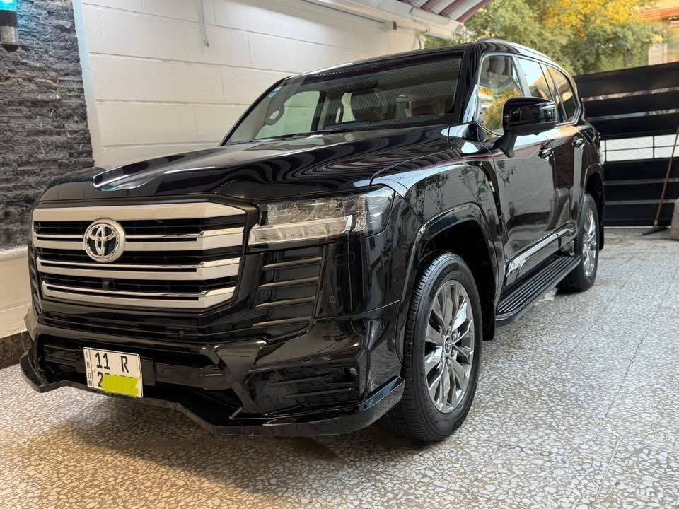 السلام عليكم
لاندكروز زيرو موديلها ٢٠٢٤ بريم الاصلي شرط 
ماشيه فقط1800 مواصفات جي اكس ار 
 بريم اصلي gxr لمتدد
مكاني بغداد بعده بجياست الشركه ما مستخدمه 
كفاله من الشخط والرصعه والزلغ. زيرو 
الشراي يتصل ويدلل 
***********
