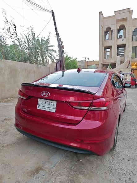 Seالنترا 2017 فئة
امريكي

فول مواصفات عدا الفتحه 

 شاشة جبيرة 

كاميرا خلفية 

حادثها خفيف 

محرك دوش 2000

محرك كير تبريد مكفول 

السعر 121 ورقة وبيها مجال 

واتساب واتصال

 *********** بغداد
