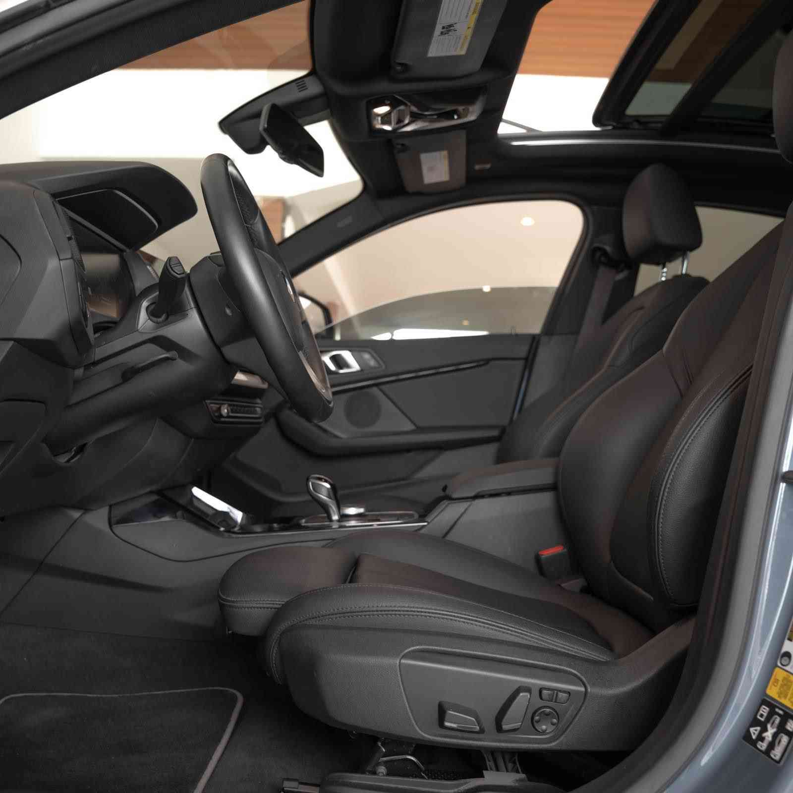 Bmw 228i X Drive 2023 

مواسەفاتی ئەمریکی 🇺🇸
مۆتەری 2.0 تۆربۆ
228 هۆرس پاوەر
سیستەمی xDrive AWD
گیربۆکسی ئۆتۆماتیکی 8 خێرایی
پەکیجی M Sport
شاشەی گەورە و دیجیتاڵ
Apple CarPlay & Android Auto
کامێرای دواوە + سێنسەری پارکینگ
Blind Spot + Lane Assist
کۆنتڕۆڵی گەرما و ساردی دوو لا
ڕووناکی ناوەوە (Ambient Light)
سانڕۆف
کورسی چەرمی
Push Start
سەیارەکە زۆر تازەو جوانە 14,700 مایڵ ڕۆشتووە ڕەقەم کاتییە سەیارەکە ، کلین تایتڵە دەعامی بۆ دەعامی بەشەرت 
نرخ:٢٥٠ وەرەقە
ژمارەی تەلەفون:***********
WhatsApp&Viber✅ السليمانية, العراق
