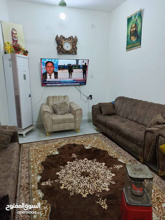 بيت طابقين(حي الزيتون)
تفاصيل البيت 
💥الطابق الارضي 
هول 
غرفه 
دوانيه 
مطبخ 
تواليت+حمام داخلي 
كراج ياخذ ٣ سيارات 
حمام+تواليت خارجي 

💥الطابق الثاني 
ثلاث غرف 
حمام+تواليت داخلي 
منور ودرج صعود الى السطح 

💥حجم البناء الفعلي ١١٠ متر 
من غير الكراج
سنه البناء 2017

💥العنوان 
حي الزيتون خلف الشارع العام مباشرتا 
مباشرتا خلف سنتر الزيتون 

المنطقه اكثر من راقيه الجيران كلها موظفين وهدوء

السعر 175مليون 

هاتف 
***********
