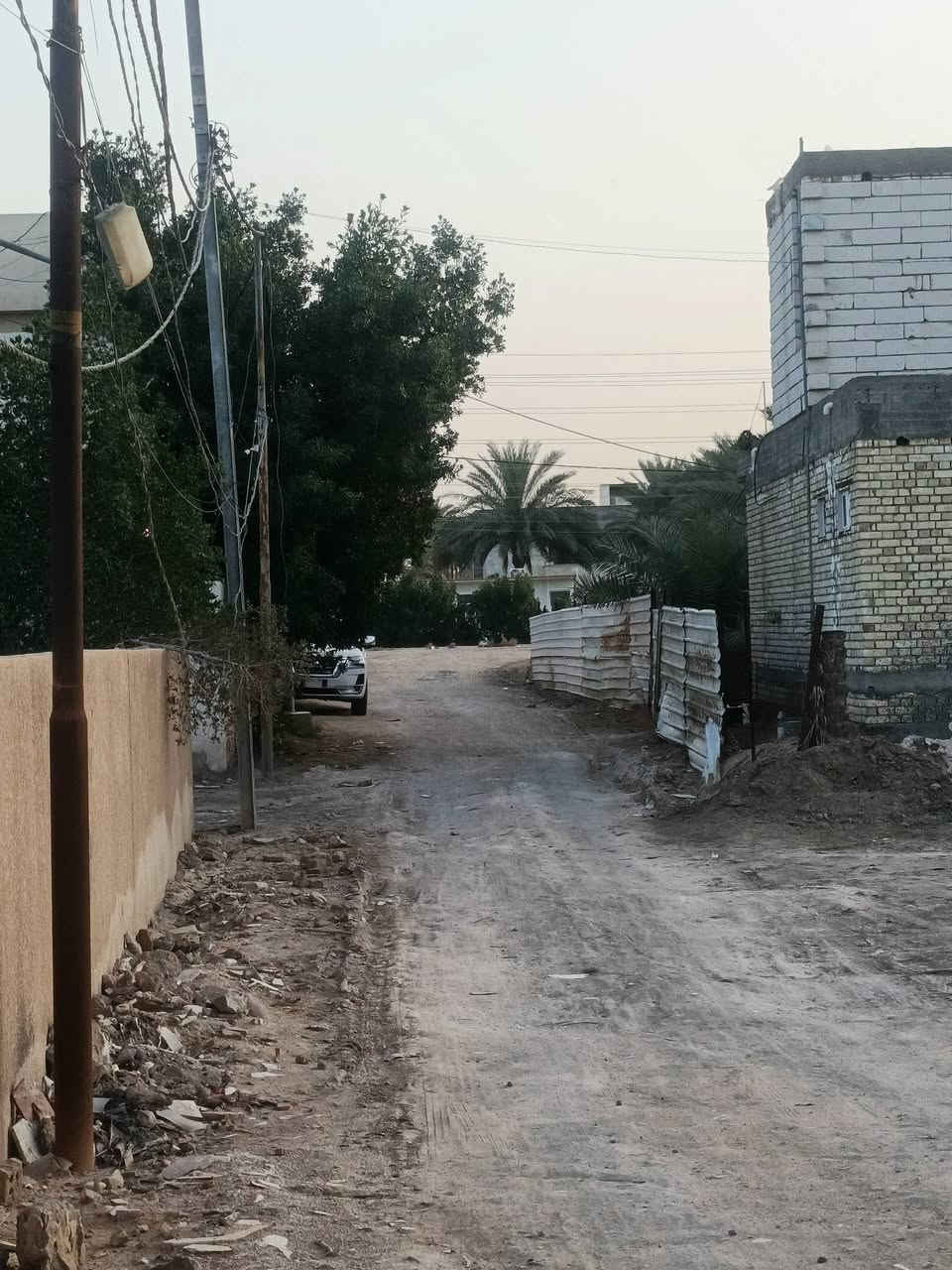السعر 100 / ***********
