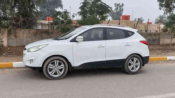 أسلام وعليكم  للبيع توسان 2012  خليجه بيه بس جاملغ خلفي صبغ وباقي السياره كفاله مكينه وكير عشركه كفاله مكينه 2000دوش مكان سياره بغداد سعر 138وبيه مجال‪***********
