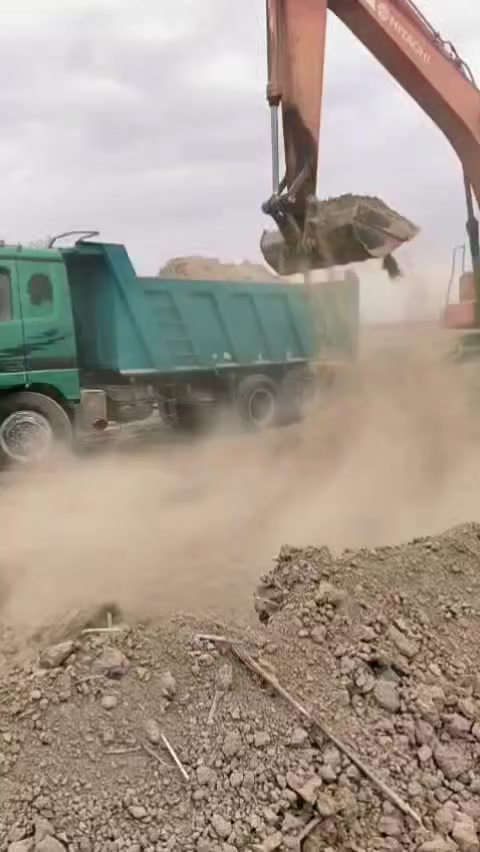 السلام عليكم يوجد تراب دفان درجه اولى +رمل حدائق داخل الشوملي وخارج الشوملي الاتصال على الرقم التالي.

*********** سيد محمد
