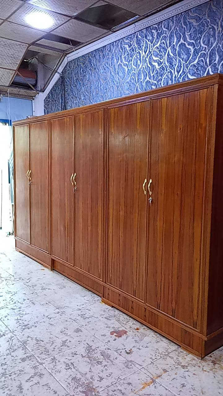 سلام عليكم كنتور 6بوب حطاطه السعر 350 المكان رمادي الملعب سوك سلاله ***********
