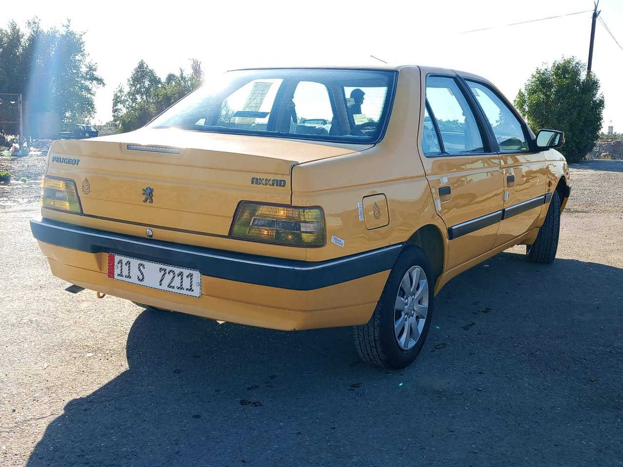 سلام عليكم بيجو لميس أكد 2016سياره كفاله عامه 
سياره جديده تخم تأير صدر امامي خلفي جديد سياره مال جناي مكينه وكير مكفولات سعرها ٤٩ وبي مجال مكاني بغداد رقم الهاتف ***********
