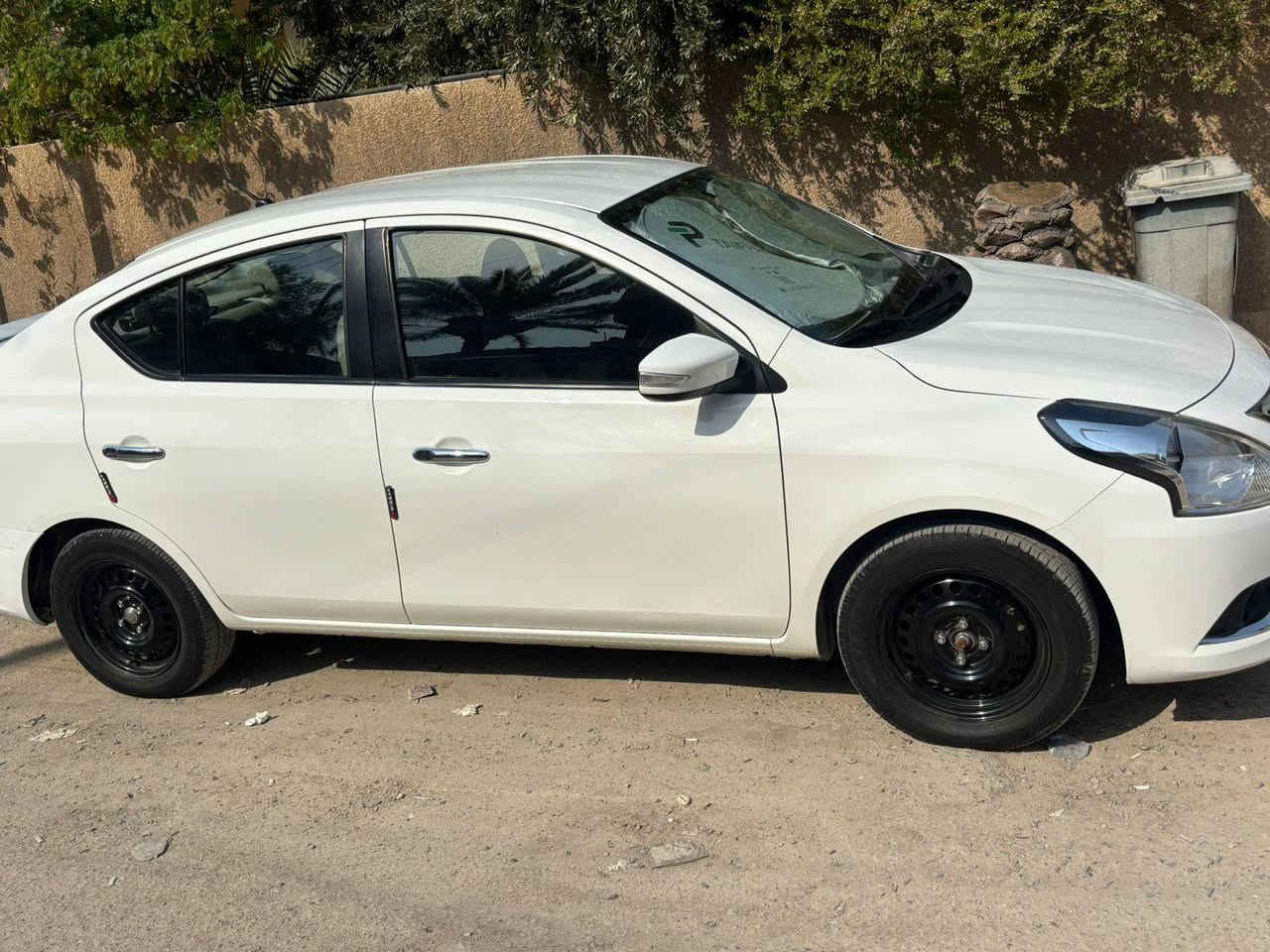 السلام عليكم نيسان صني مصري موديل ٢٠٢٤ سياره خير من الله مكفوله كفاله عام ماعده طخه خفيفه كلش باب جنطه الباقي كله مكفول كير مكينه تبريد كله مكفول سنويه بأسمي رقم شمالي الجديد  بكان السياره بغداد الشرطه الخامسه السعر ١٢٠ وبيها مجال  رقمي *********** ممتواجد ع الفيس
