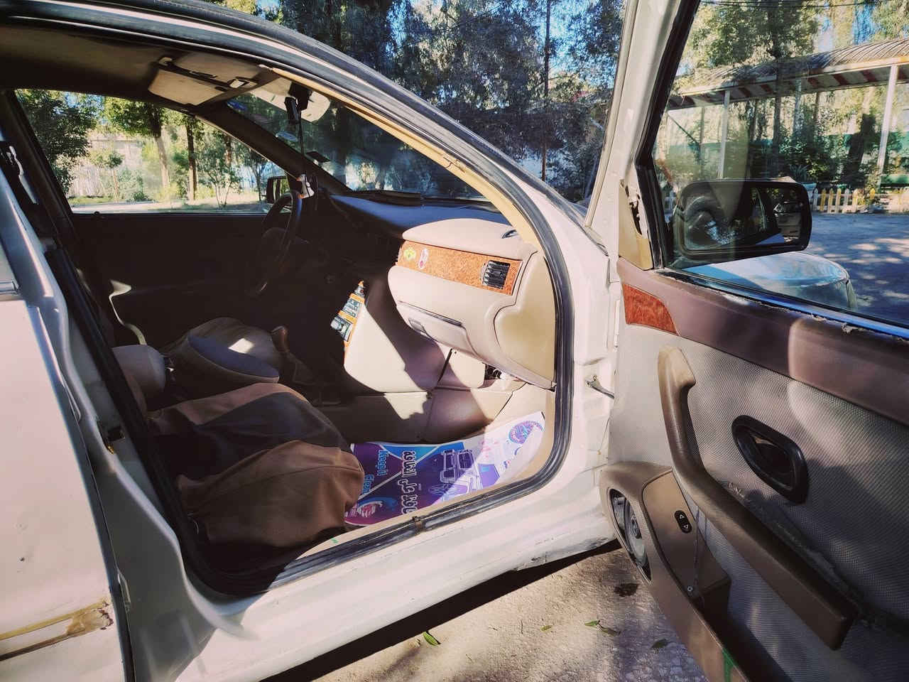 السلام عليكم
سمند مديل 11 بيه بارد بل جاملغ الوره وللجاملغ الأمامي مكينه جديده تخم تاير جديد باتري جديد راديتر جديد حداديه  60٪100 دواخله مقبوله رقم جديد السياره بسمي السنويه تنتهي 31
رقمي *********** مكان السياره نجف اتصل وبرسم الخدمه
