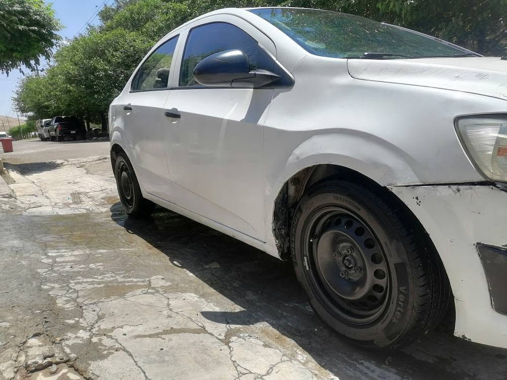 شؤفليت سؤنيك ٢٠١٢رةقةم بةخدادسةنةوي عاجي لةگةلة بةشةرت تةحويل نايفرؤشم هيج كيشةي نية سةيارةكةزؤرجوانوباكة ديناريك مةسروفي تيدانيةجوارتايةوويل لؤكي لةزيرداية گيرومةكينةبةشةرتي ١٠٠فيتةرتنوتؤلي بةشةرت گيرئؤتوماتيكوعادية مالي دؤستة سعر٤٤گةلاوموعامةلةية شوين بازيان *********** السليمانية, العراق
