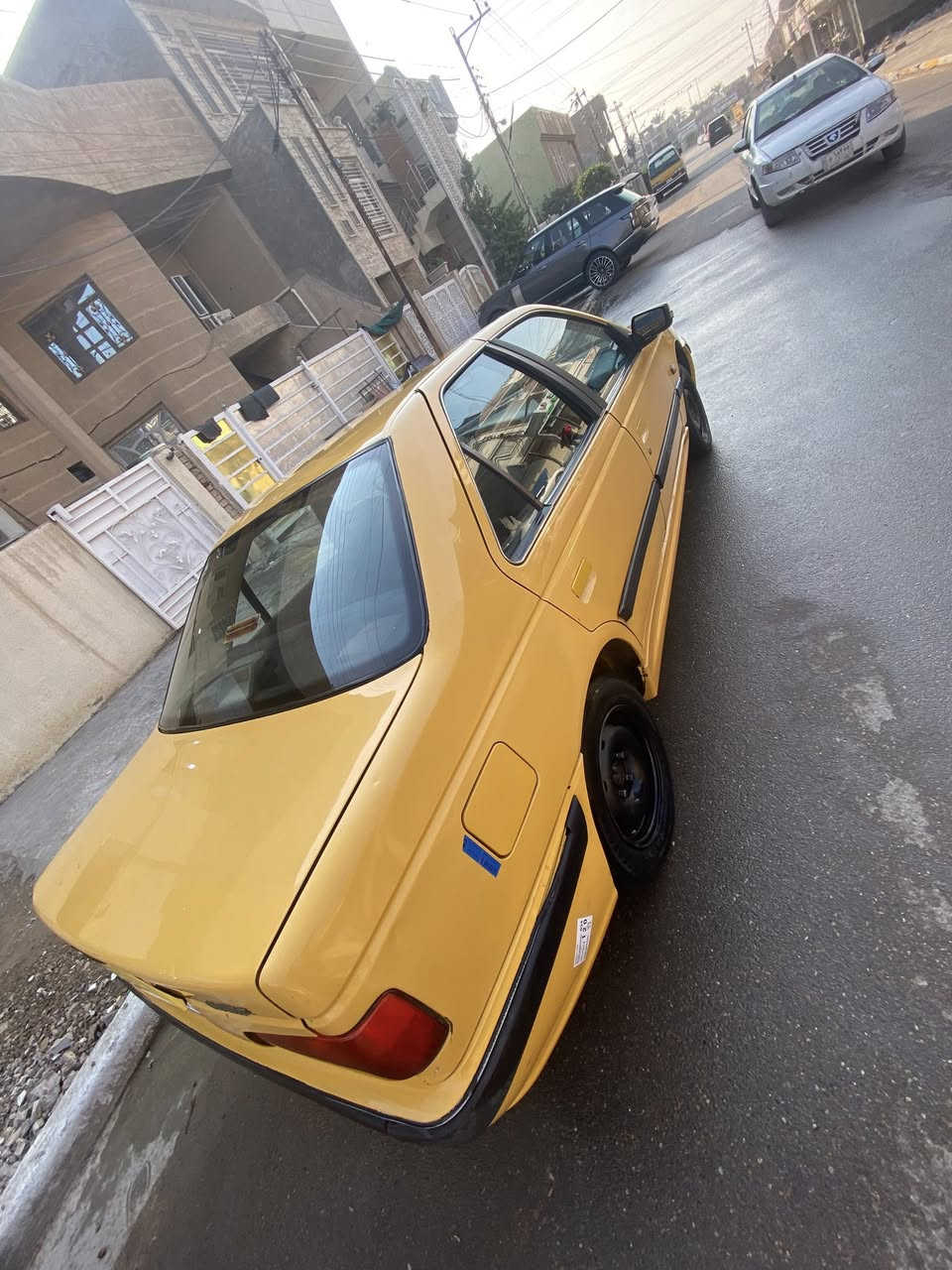 سلام عليكم
بيجو بارص موديل 15
رقم بغداد باسمي رقم انكليزي هزة جديدة هيئة مصفرة 
تحويل شرط (اليدور مكاتبة عادية ليخابر ولا يتعب نفسة)
بيه طخة بجاملغ السايق وممصبوغ
سعر 42 وبيه مجال
مكان الغزالية
***********
