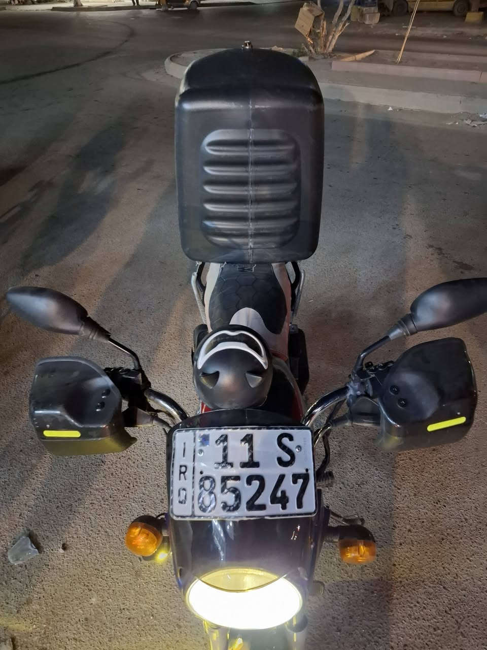 سلام عليكم دراجة بوكسر البيع موديل 2022 مرقمة بغداد بسمي المكان بغداد المحمودية سعر 1650 او بيها مجال ***********
