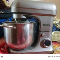 عندي عجانه للبيع  07740517707