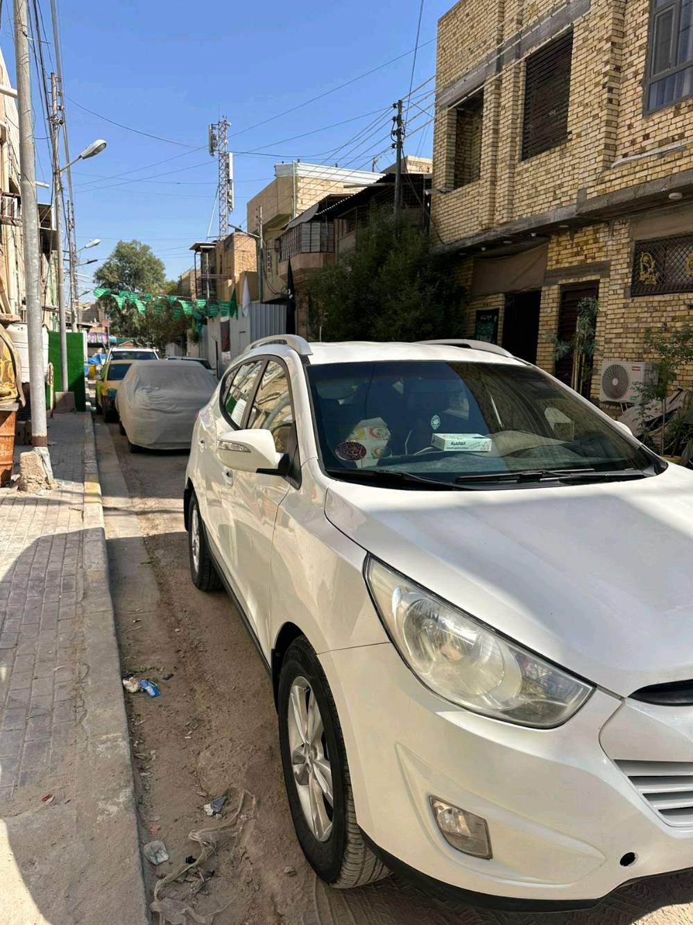 توسان2013 بيضاء
محرك 4 سلندر دوش 2000
رقم بصرة بأسمي 
السنوية منتهية

خليجية
كير و مكينة مكفولات

ماشية 193.000 قابل للزيادة

بيها ضربة بسيطة بالجنطة مصلحة بارد بدون صبغ

بيها ضربة بشجرة بالجاملق الايسر مصلحة و مصبوغة مع جزء صغير من البنيد موضحة بالصور

اكو شوية زنجار بالقمارة يم حافة الجامة و معالجة 

اكو طعجة صغيرة بخشم البنيد ما معالجها

شادلها كاميرا و شاشة لمس
التبريد ثلج
اشاير بالمري
السيارة جاهزة مابيها اي نقص 

استخدام مال بيت ماطالعة خارج البصرة
للبيع 
السعر 120 ورقة  
للتواصل واتساب واتصال  ***********