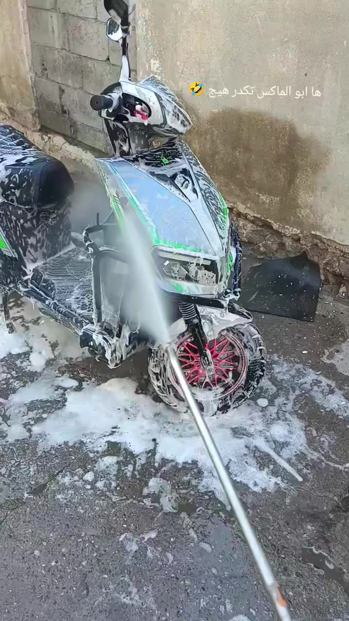 عندي هذول للبيع الرصاصي فول نضافه 6 بطارية تمشي بي شرط من البكر لي حي التنك روحه ورجعه سعرو 700 وبي مجال
الاخضر مدعوم بس شغال بس يحتاج بطاريات ادفع سعر  ***********
