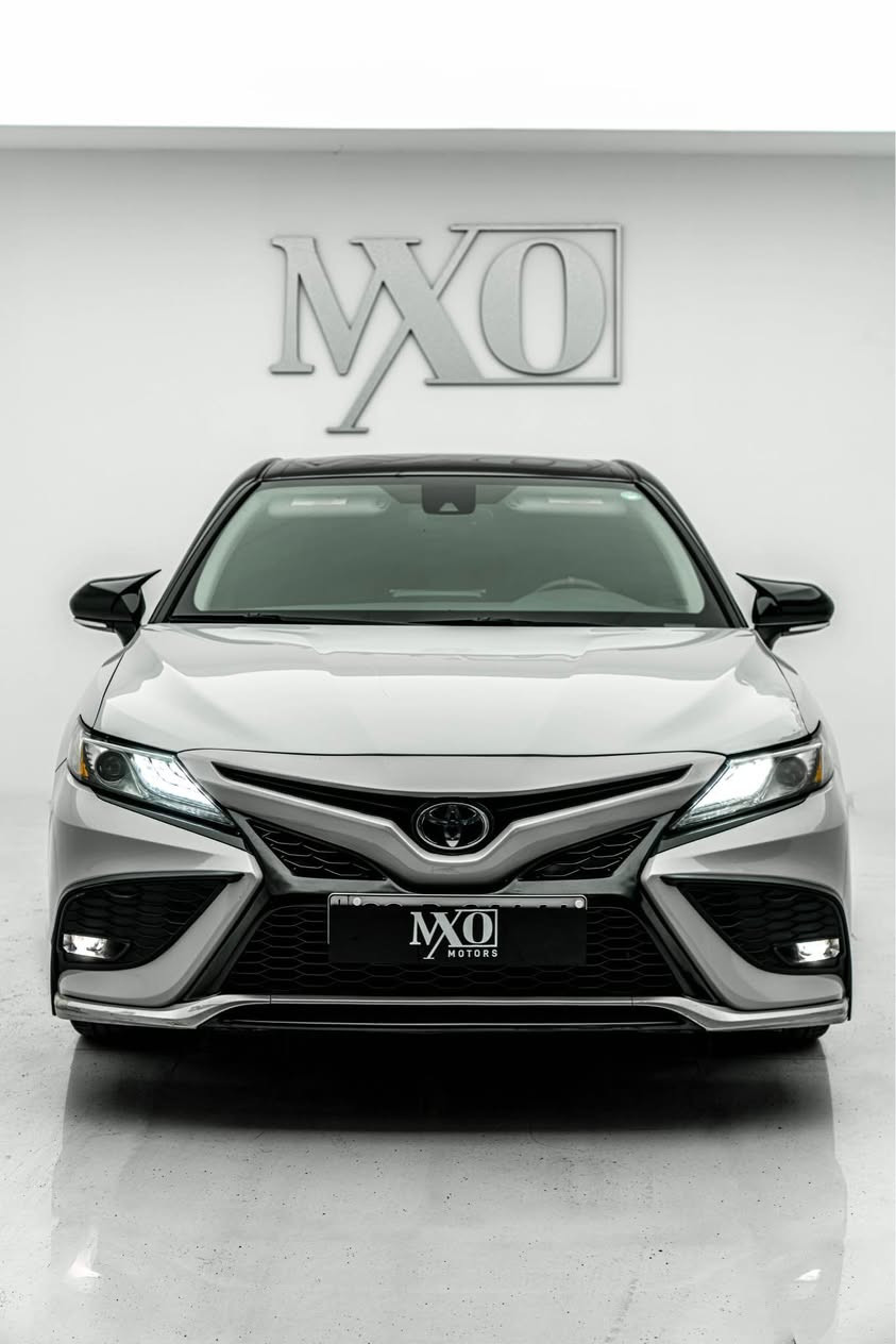 سيارة شبابية كلش حلوة و مرتبة 😍🔥
قبل كل شي سعرها (235$) ورقة و بيها مجال

Toyota Camry 2022
تويوتا كامري ٢٠٢٢
مواصفات XSE فول بدون فتحة سقف

مكينة ٤سلندر حجم ٢.٥لتر تنفس طبيعي
ماشية 67,000 ميل فقط و بحالة ممتازة 

ضرر السيارة جاملغ و حافة الباب بدون دواخل نهائياً ايرباك الدكمة سستم شركة ١٠٠٪؜

السيارة رقم و سنوية جديد رقم دولي شرط التحويل

مكان السيارة دهوك معارض السيارات
رجاء التفاصيل كلها مكتوبة
للتواصل كورك - واتس اب 
☎️(***********)☎️ دهوك, العراق
